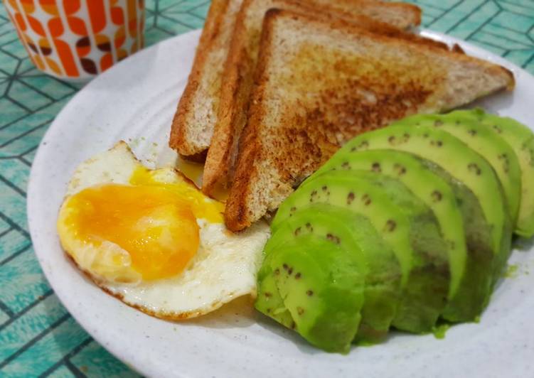 Egg Sandwich with avocado