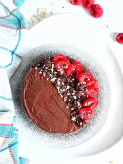 Una foto de 🎂Tarta vegana de Nutella saludable 🎂