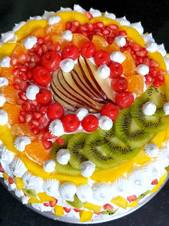 फ्रैश फ्रूट केक (fresh fruit cake recipe in Hindi) रेसिपी मुख्य फोटो