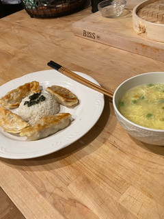 A picture of Egg drop soup.