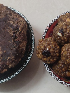 கருப்பட்டி பூந்தி லட்டு (Blackbar boondi laddu) (Karuppati boonthi laddu recipe in tamil) செய்முறை முக்கிய புகைப்படம்