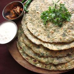 A picture of Coriander Paratha (Kothimbir Paratha).