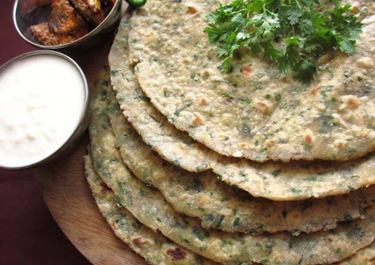 Recipe of Speedy Coriander Paratha (Kothimbir Paratha)