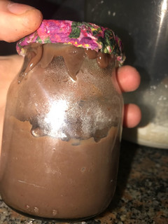 Una foto de Postre rápido de Chocolate en menos de 5 minutos. O relleno de torta