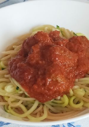 Foto de Noodles de Curgete com Almôndegas