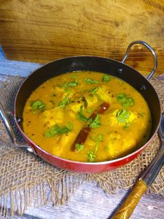 केरल फिश करी (kerala fish curry recipe in Hindi) रेसिपी मुख्य फोटो