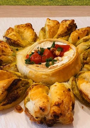 Pestos-camembertes mártogatós recept fotója