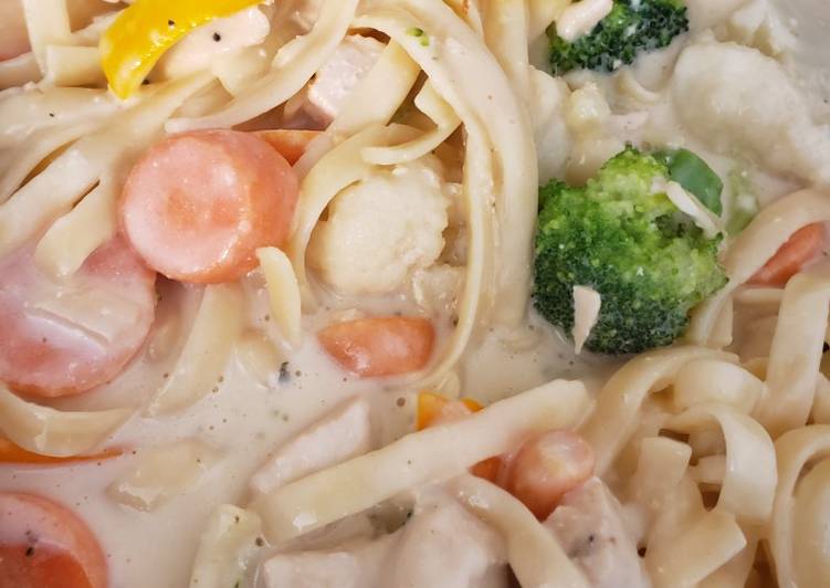 Recipe of Speedy Chicken Pasta Alfredo