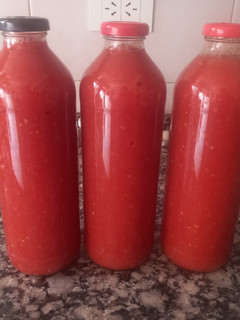 Una foto de Salsa de Tomate Casera y Natural