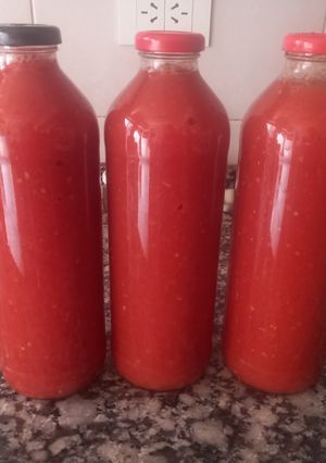 Una foto de Salsa de Tomate Casera y Natural