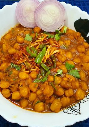 A picture of Amritsari Chana Masala.