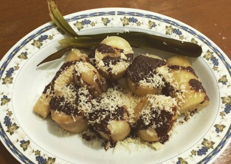 Langkah meracik Singkong rebus dengan saus coklat dan keju (boiled cassava with chocolate souce and cheese) Anti Gagal
