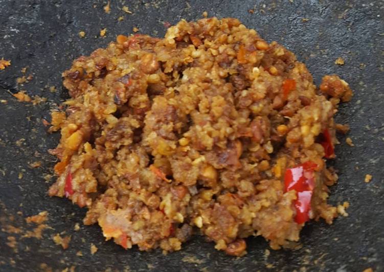 Cara Gampang Menyiapkan Sambel Oncom, Menggugah Selera