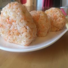 A picture of Salmon Omusubi (Rice Ball).