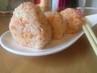 Salmon Omusubi (Rice Ball)