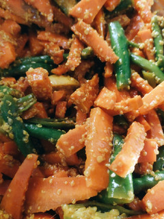 ઇન્સ્ટન્ટ ગાજર મરચા નું અથાણું (Instant Carrot Chilli Athanu Recipe In Gujarati) રેસીપી મુખ્ય ફોટો