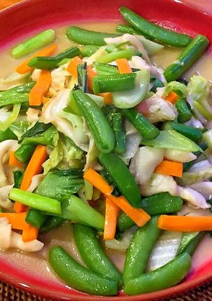 A picture of Yasai Itame (Japanese stir fried vegetables).
