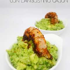Una foto de Guacamole con langostino Cajún