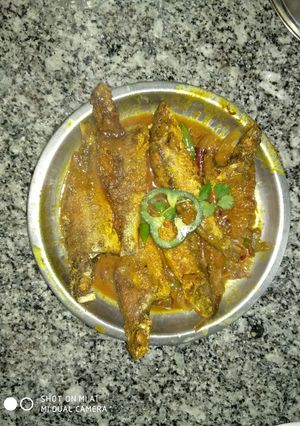 A picture of Vatki fish curry.