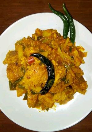 মাছের ডিমের বাটি চচ্চড়ি রেসিপির প্রধান ছবি