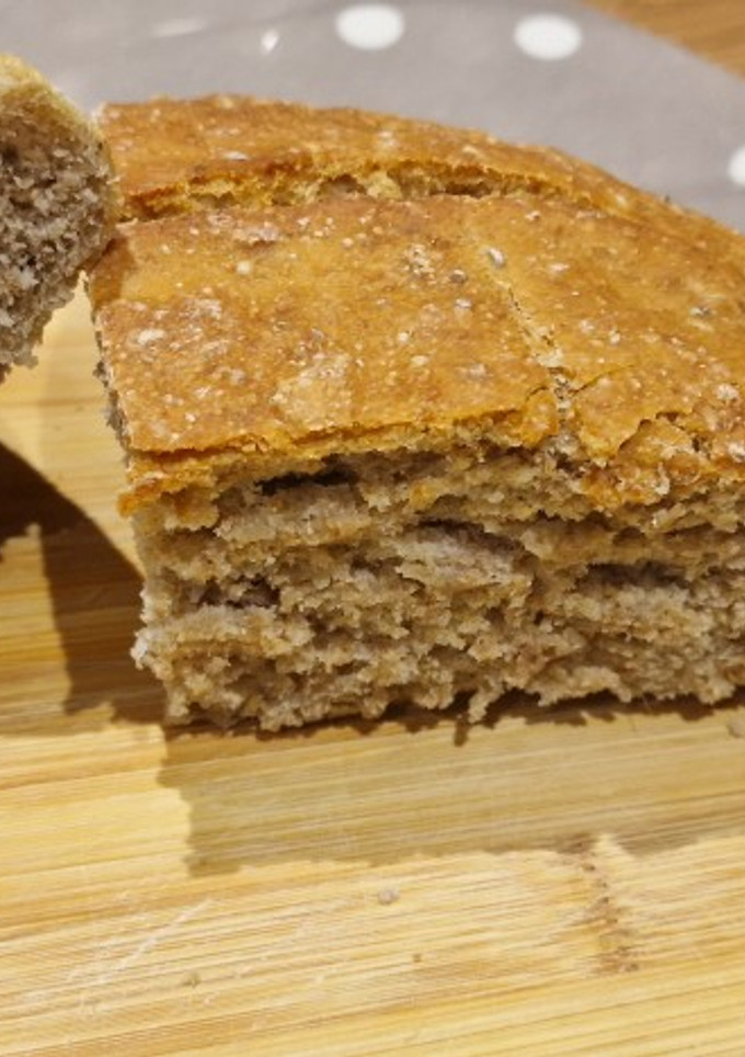 Una foto de Pan casero con hojuelas de avena, anís en grano y nueces 🍞🥖