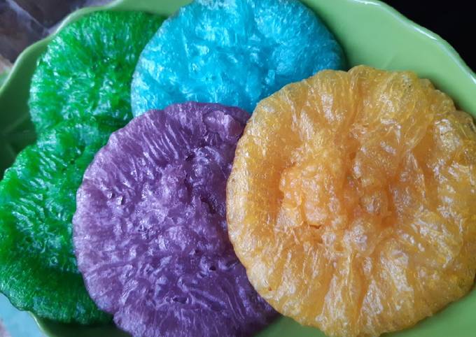 Kue cucur rainbow