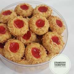 Strawberry Thumbprint Cookies রেসিপির প্রধান ছবি