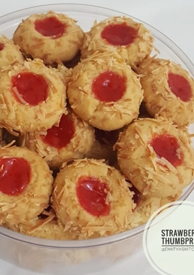 Foto resep Strawberry Thumbprint Cookies