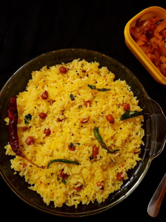 நிம்மக்காய புளிஹோரா (Nimmakaaya pulihora recipe in tamil) செய்முறை முக்கிய புகைப்படம்