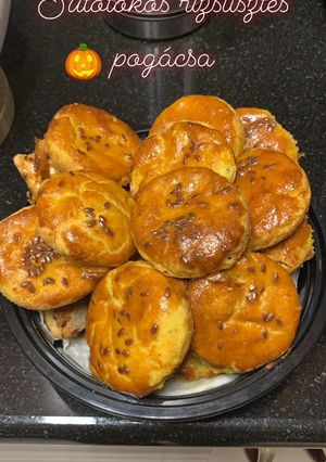 Sütőtökös rizslisztes pogácsa recept fotója