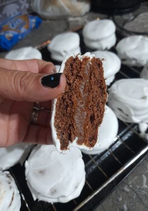 Una foto de Alfajor glaseado sin tacc☕️