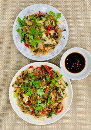 Hình của món Miến xào cua.