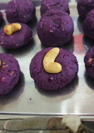 Foto resep Cake Ubi Ungu isi kacang Almond dan kurma