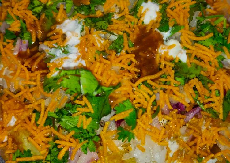How to Prepare Homemade Aloo Tikki