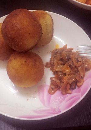 Una foto de Bolitas de arroz con pollo