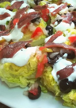 Foto principal de Ensalada de cogollos con queso fresco batido