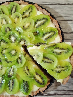 Una foto de Kuchen integral de kiwi