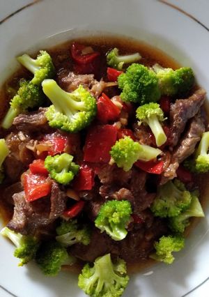 Foto resep Beef teriyaki with brokoli paprika merah