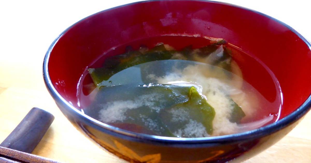 Miso-Suppe mit Wakame und Zwiebel (Miso shiru 味噌汁) Rezept von Mika&amp;#39;s ...