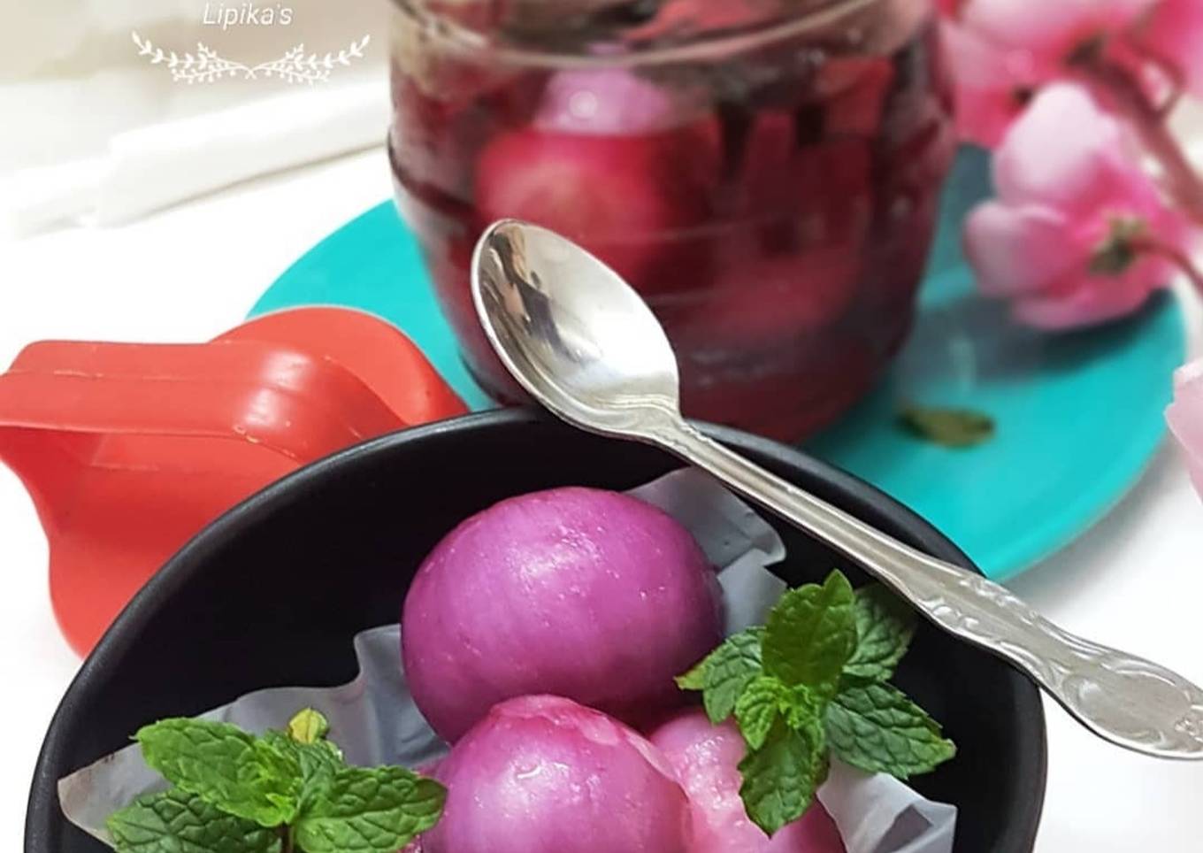 Sirke wala pyaaz /onions in Vinegar