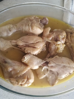 Una foto de Muslitos de pollo Monsieur Cuisine