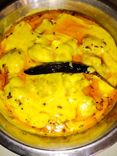पंजाबी कढ़ी (Punjabi kadhi recipe in Hindi) रेसिपी मुख्य फोटो