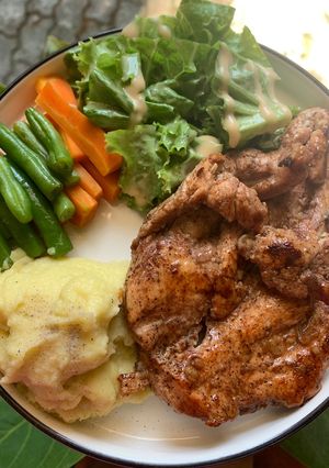 Foto resep Chicken Grill with Mashed Potato and Salad