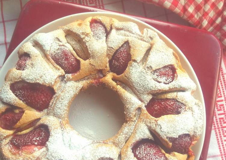 Ciambella alle fragole