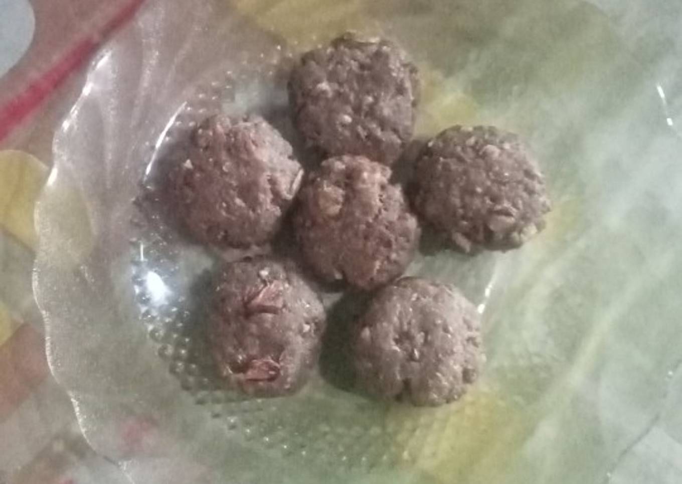 Bola bola tuna ala aku
