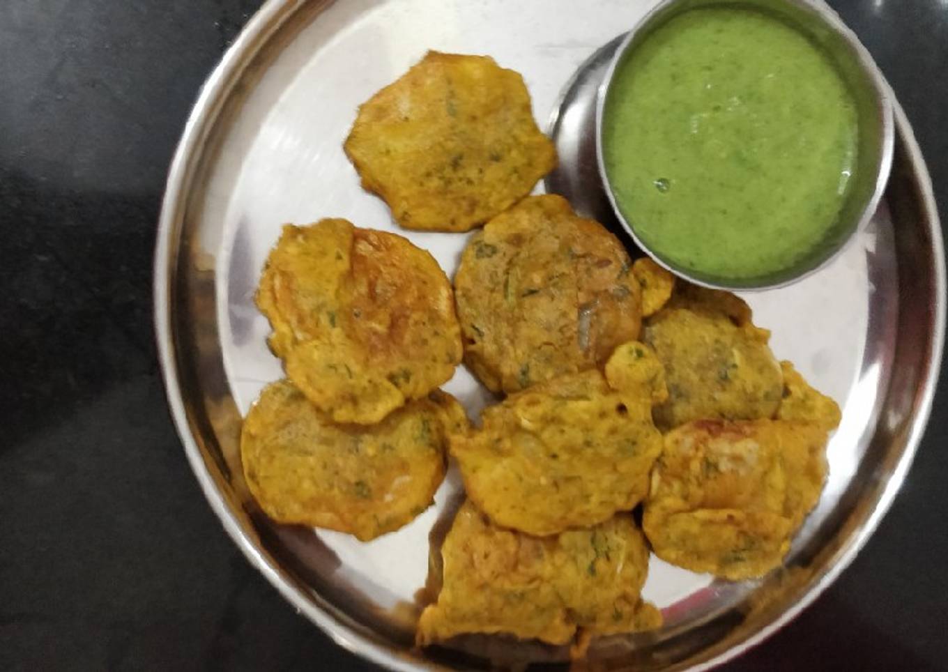 Crispy potato and tomato wrap