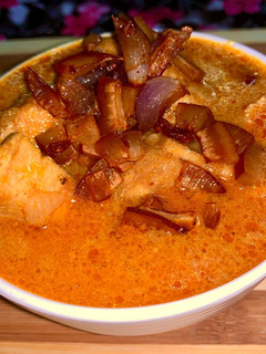 நாடன் சிக்கன் கறி (Naadan chicken curry recipe in tamil) செய்முறை முக்கிய புகைப்படம்