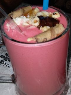 صورة لوصفة كوكتيل فواكه بالقشطة 😋