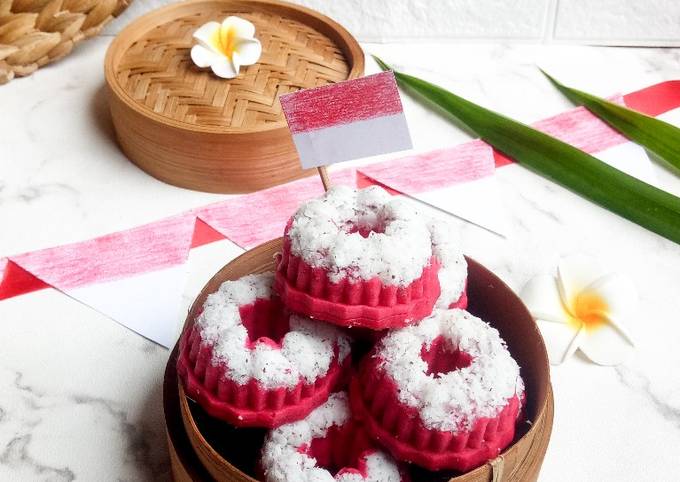 Ini dia! Cara termudah membuat Putu Ayu Merah Putih yang lezat