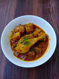 ढाबा स्टाइल दही चिकन(DHABA STYLE DAHI CHICKEN RECIPE IN HINDI) रेसिपी मुख्य फोटो